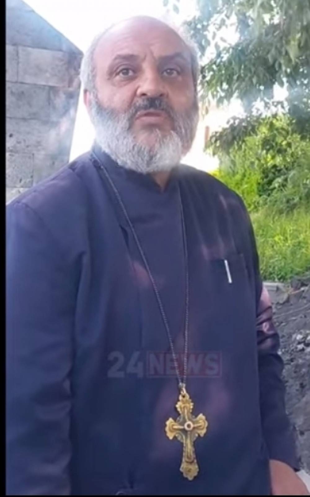 Բագրատ Սրբազանը Կիրանցում է. «Թող իմանան, որ էս երկրում ինստիտուտ չի գործում, ճանապարհով եկել եմ»