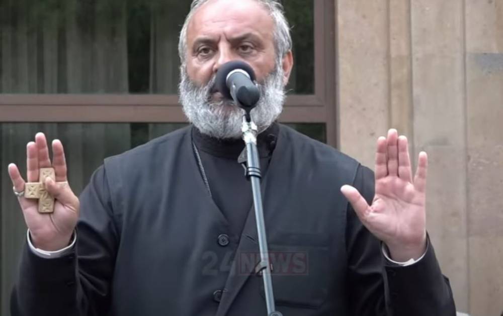 Այս վախկոտը արյուն է ուզում, չի ստանալու. Բագրատ Սրբազան (տեսանյութ)
