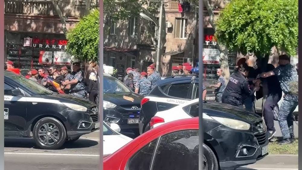 «Դավայ, տարեք». Ոստիկանները բռնի ուժով բերման ենթարկեցին փողոցը փակած քաղաքացիներին