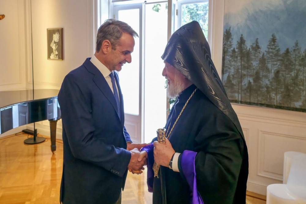 Մեծի տանն Կիլիկիո Արամ Ա կաթողիկոսը հանդիպել է Հունաստանի վարչապետ Կիրիակոս Միցոտակիսի հետ