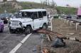 «Չայնիի» ոլորաններում «Վիլիս»-ը դուրս է եկել հանդիպակաց գոտի, կոտրել արգելապատնեշները, ապա բախվել «ГАЗ 3102»-ին