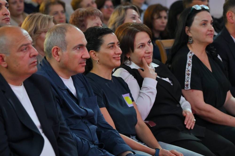 Փաշինյանն ու Աննա Հակոբյանը որոշել են «մտքի և հոգու հեղափոխություն» անել