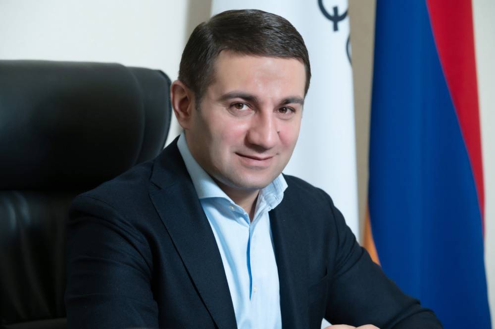 Այսօր, ինչպես երբեք, կարևոր է պահպանել և զարգացնել մեր ընտանեկան արժեքները՝ հենվելով անցյալի ժառանգության վրա ու քայլելով դեպի ապագա՝ պատասխանատվությամբ ու սիրով. Նաիրի Սարգսյան