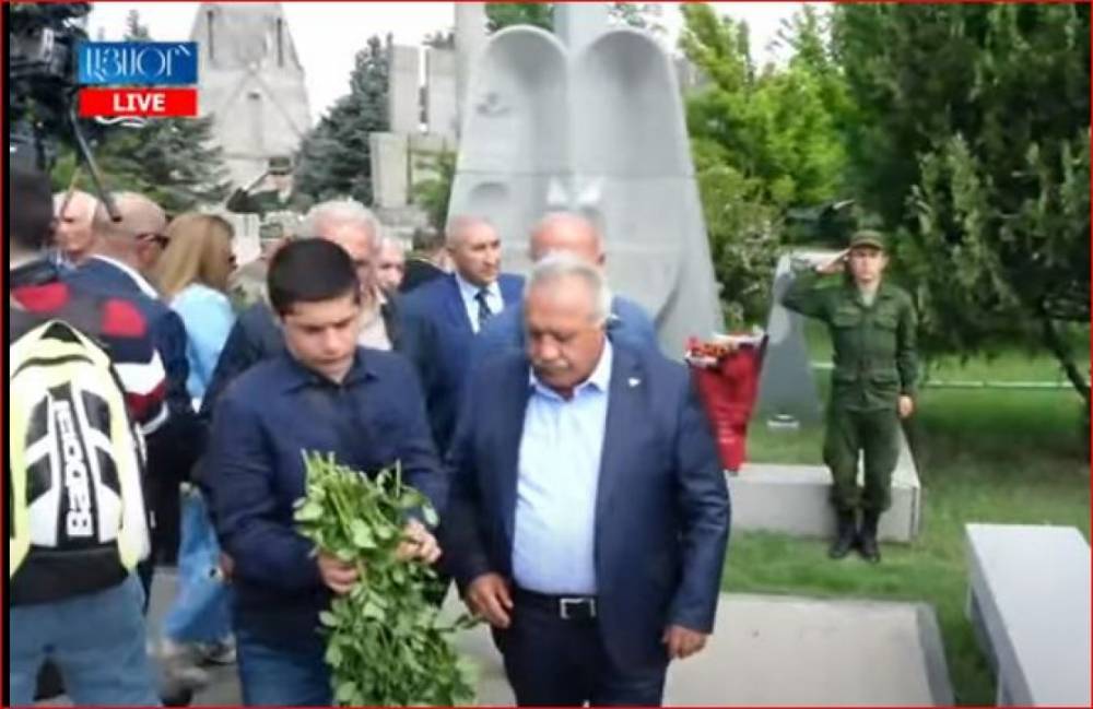 Թե Արցախն ով է կորցրել՝ գնա, իրեն ասա, ես էդ տականքներից զզվում եմ. Միքայելյան (Տեսանյութ)