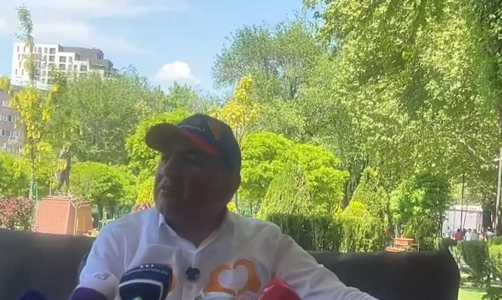 Չեն ստերջացնում շներին, շները ծննդաբերում են. քաղաքացին դիմեց Փաշինյանին. վերջինս հանձնարարեց շանը վերցնել, որ ստուգեն