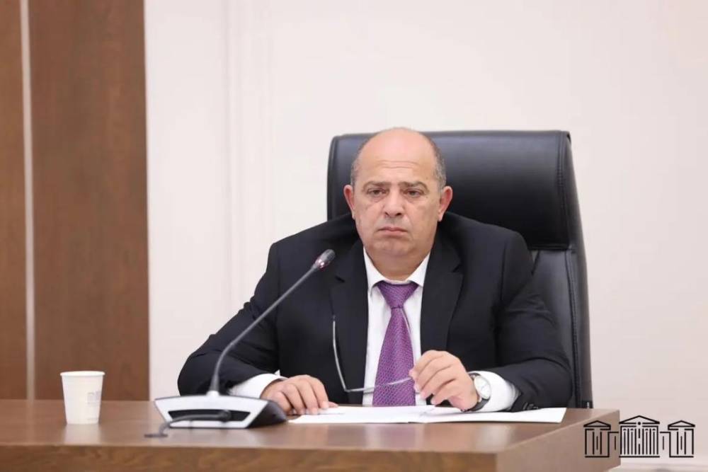 Հավաքին մասնակցելու համար ազատել են պաշտոնից․«Հրապարակ»