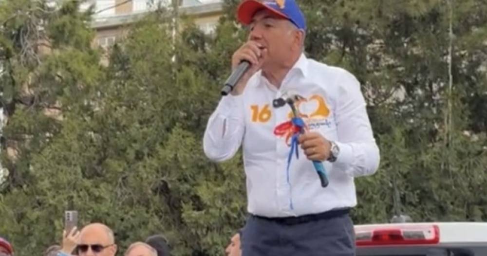 Գլուխները ջնջխելով եկել ենք, մնացել են վերջին երեքը. Փաշինյանը կրկին ձեռքն է վերցրել մուրճը