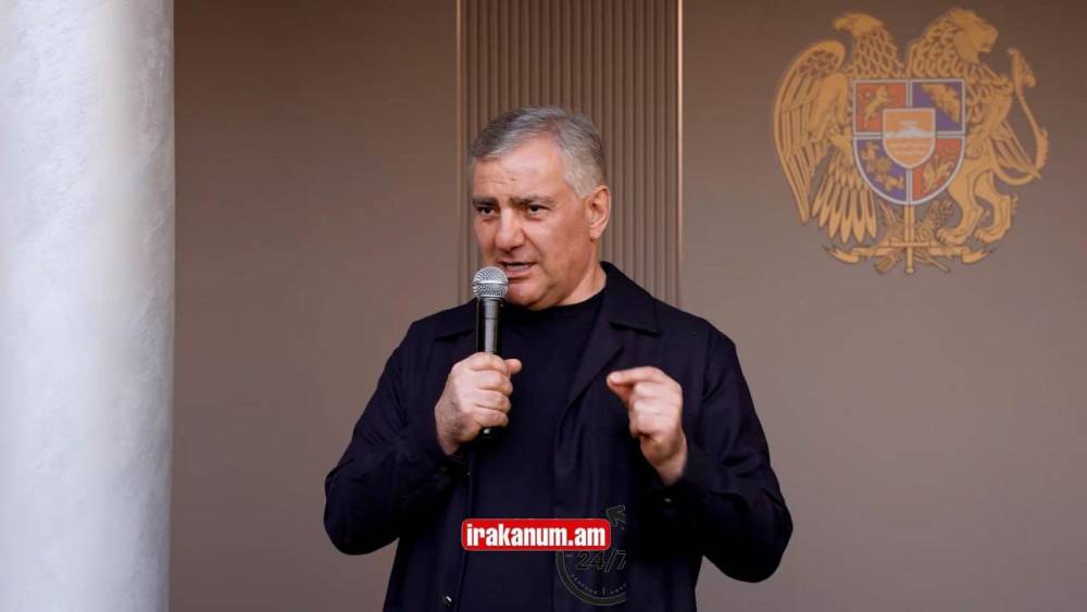 Գռդոնած ասֆալտը միակ բանն ա, որ կարողացել են անել. Կարապետյանը իր տանն ընդունել է արարատցիներին