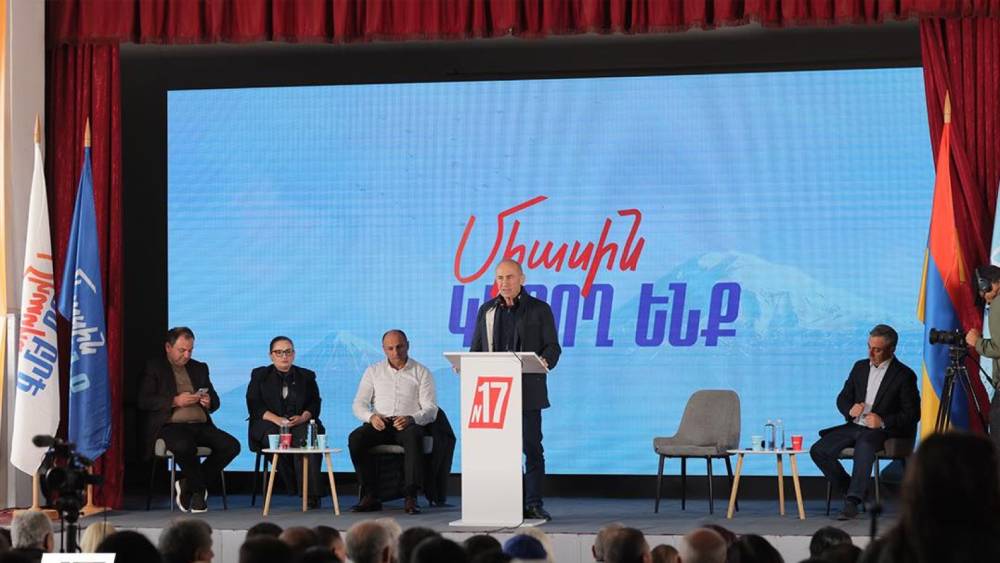 Սա իրեն հա՞յ է համարում, մա՞րդ է համարում. Ռոբերտ Քոչարյանը Փաշինյանի՝ Արցախից «փախածների» հայտարարության մասին