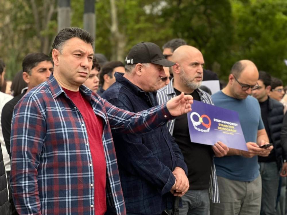 Ալիևն արցախցիներին «սեպարատիստներ» է անվանում, Փաշինյանն ասում է՝ «Thank you». Շարմազանով