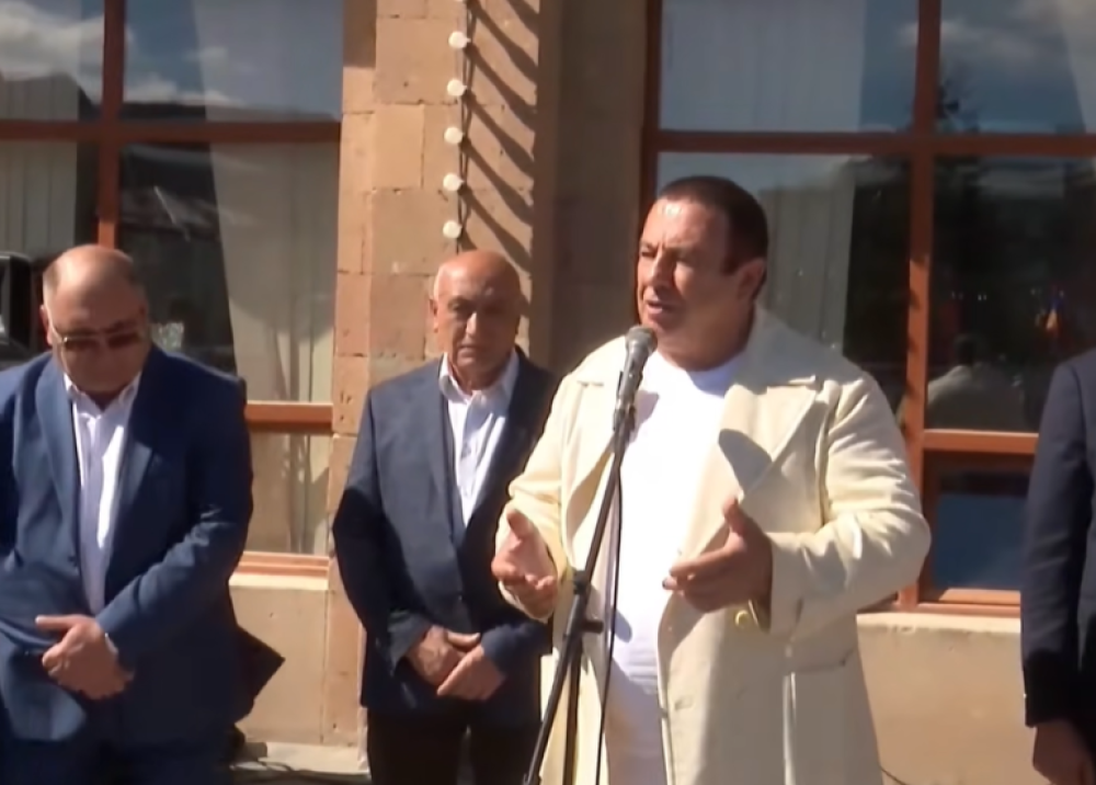 Տո անգրագետնե՛ր, Ծառուկյանն ասում է՝ թոշակը բարձրացրեք, 1 ամիս առաջ 10,000 բարձրացրեցիք. Գագիկ Ծառուկյան