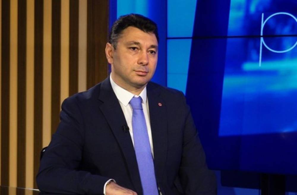 Փաշինյա՛ն, բա որ Արցախը մերը չի եղել, ինչո՞ւ 5000 լույսի կտոր տղաներին զոհեցիր, ինչո՞ւ էիր որդուդ Արցախ ծառայության ճանապարհում. Շարմազանով