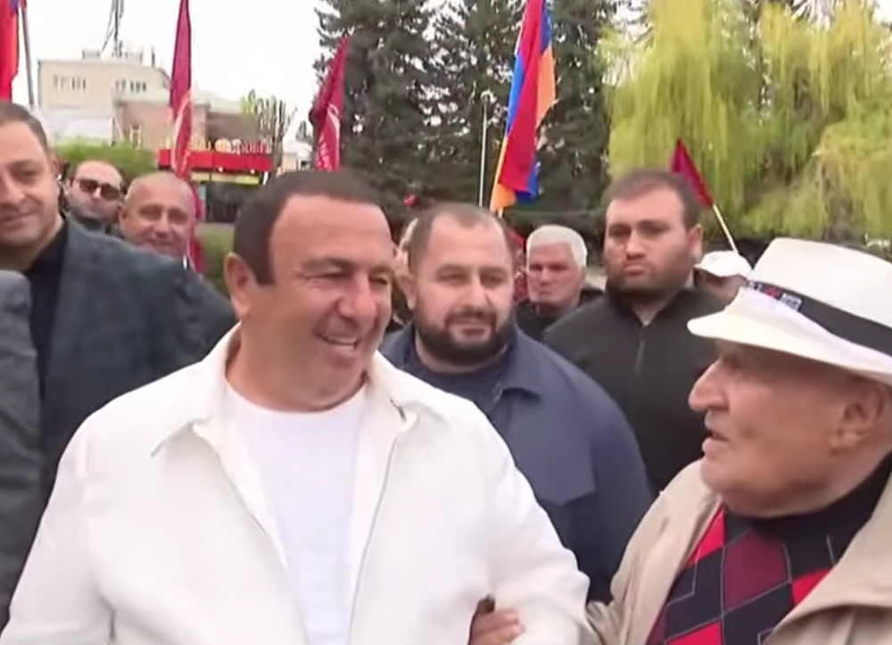 Եղբայր ջան դու մտի գետնի տակ, որ էդքան զnh ես տվել․ Ծառուկյանը՝ Փաշինյանին