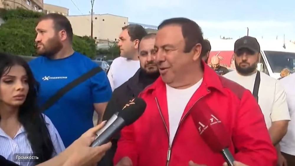 Էսօր փողը չտաս՝ չեն վիրահատում․ Գագիկ Ծառուկյանն Աջափնյակ վարչական շրջանում է