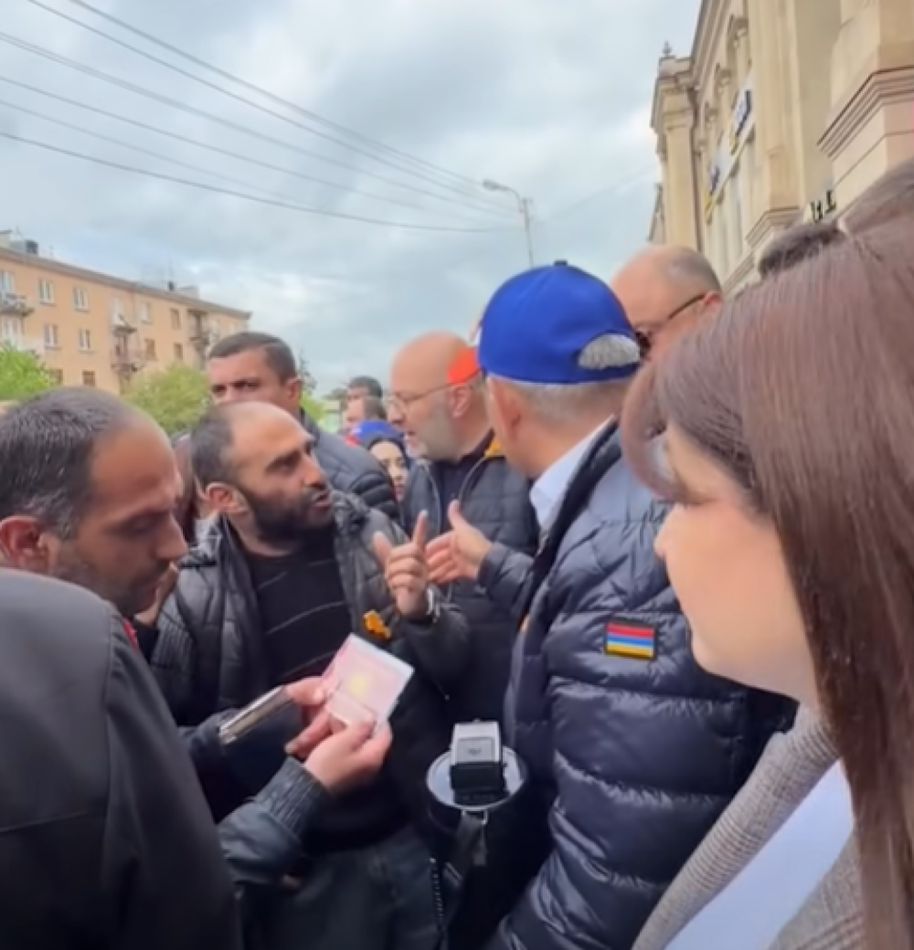 Ահավոր «ժոստկի» ենք լինելու. Փաշինյանը՝ քաղաքացուն