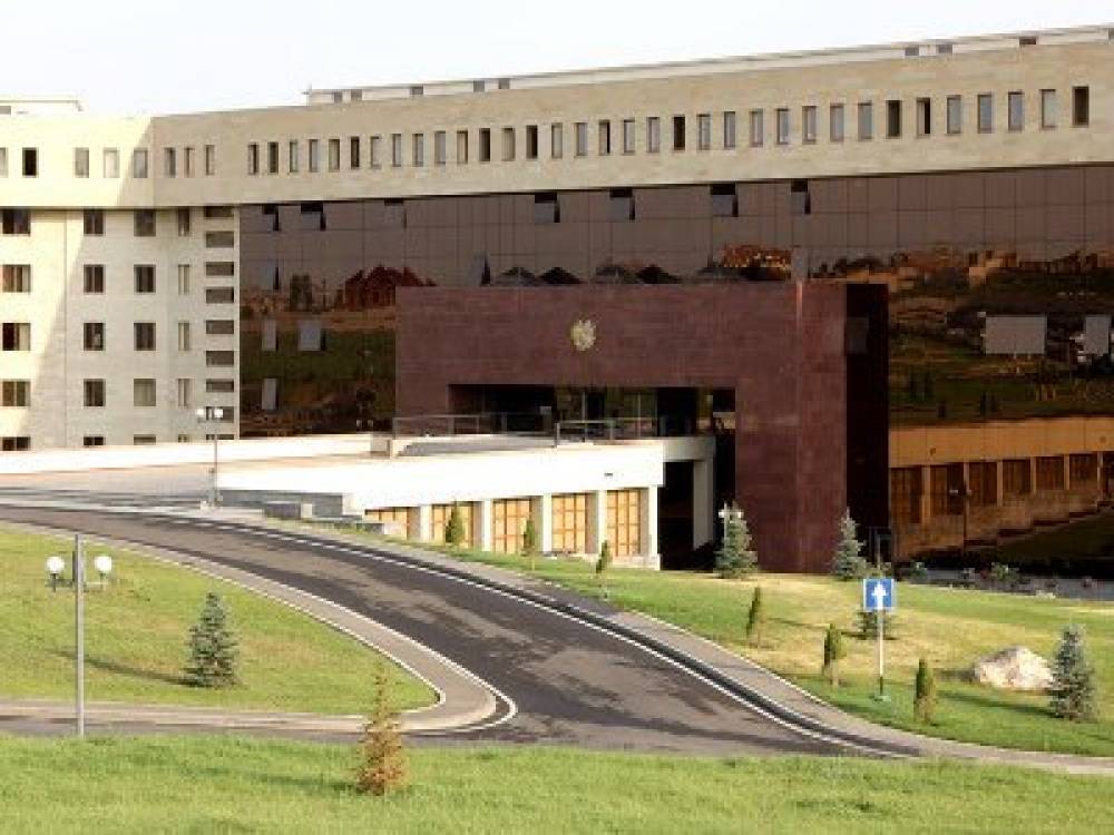 ՊՆ-ն տարբեր մասնագետների առաջարկում է պայմանագրային հիմունքներով զինծառայություն սահմանամերձ զորամասերում