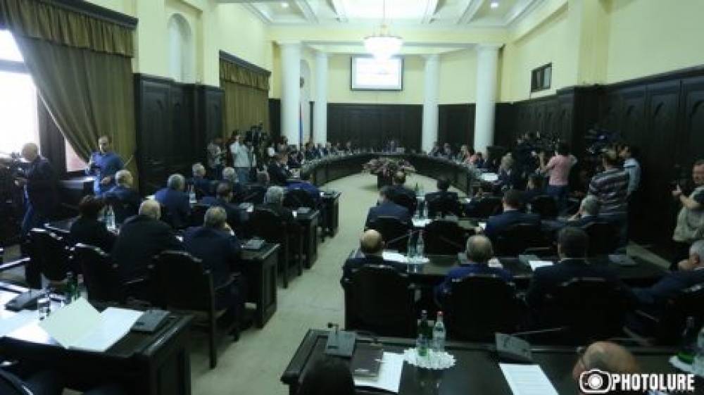 Live. Ընթանում է կառավարության նիստը