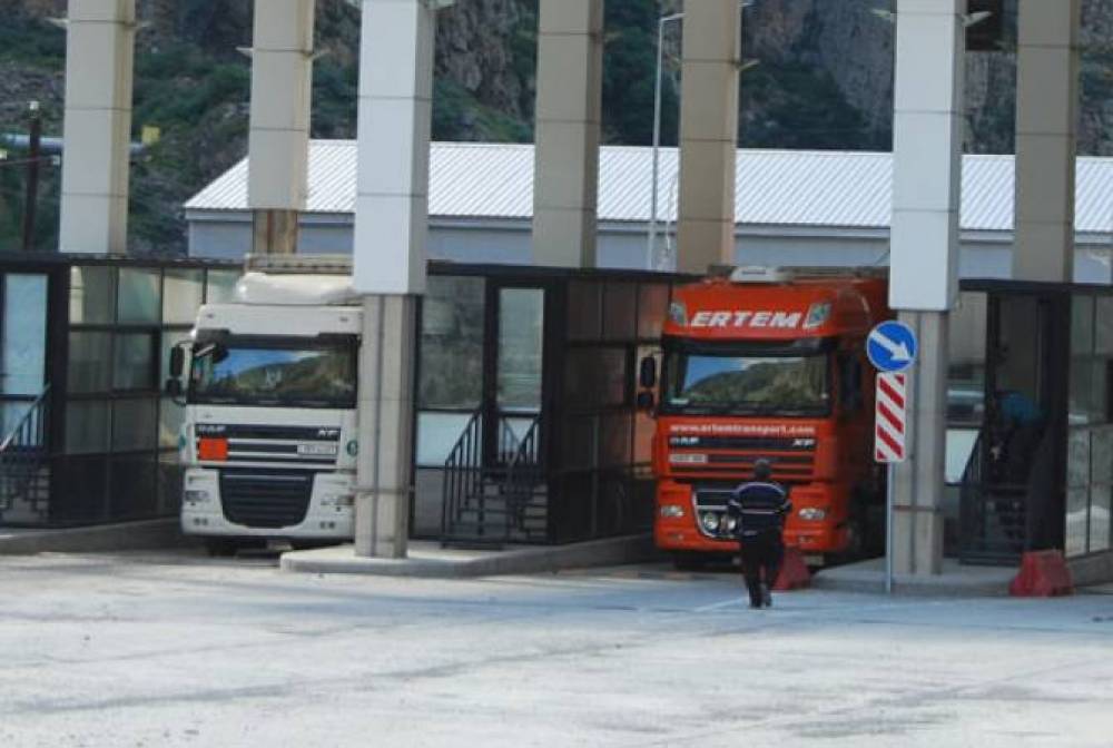 Ստեփանծմինդա-Լարս ավտոճանապարհը ծանրաքաշ բեռնատարների համար փակ է