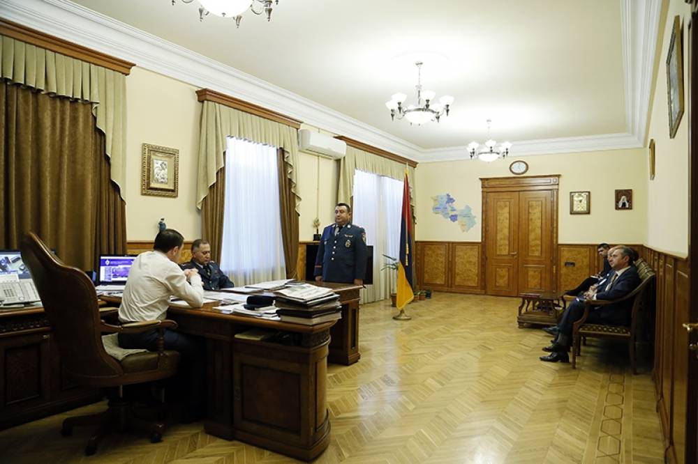 Վալերիյ Օսիպյանը նոյեմբերի 3-ին ոստիկանության ներկա և նախկին ծառայողների է ընդունել