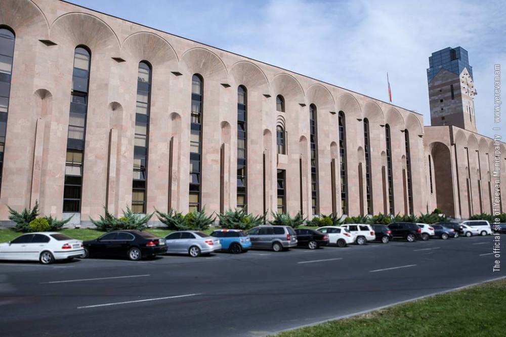 Քաղաքապետարանը՝ ծառահատման վերաբերյալ տեղեկություններից