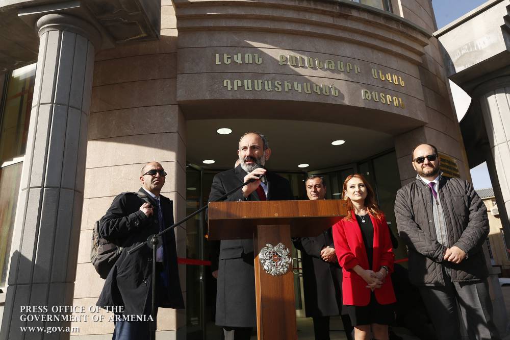 Նիկոլ Փաշինյանը ծանոթացել է Մարտունիի ավագ դպրոցի, Սևանի մարզադաշտի վերակառուցման աշխատանքների ընթացքին և ներկա գտնվել Գավառի դրամատիկական թատրոնի բացմանը