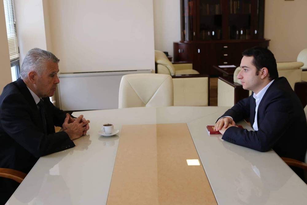 Մխիթար Հայրապետյանն ընդունեց Հոլանդահայ կազմակերպությունների ֆեդերացիայի նախագահին