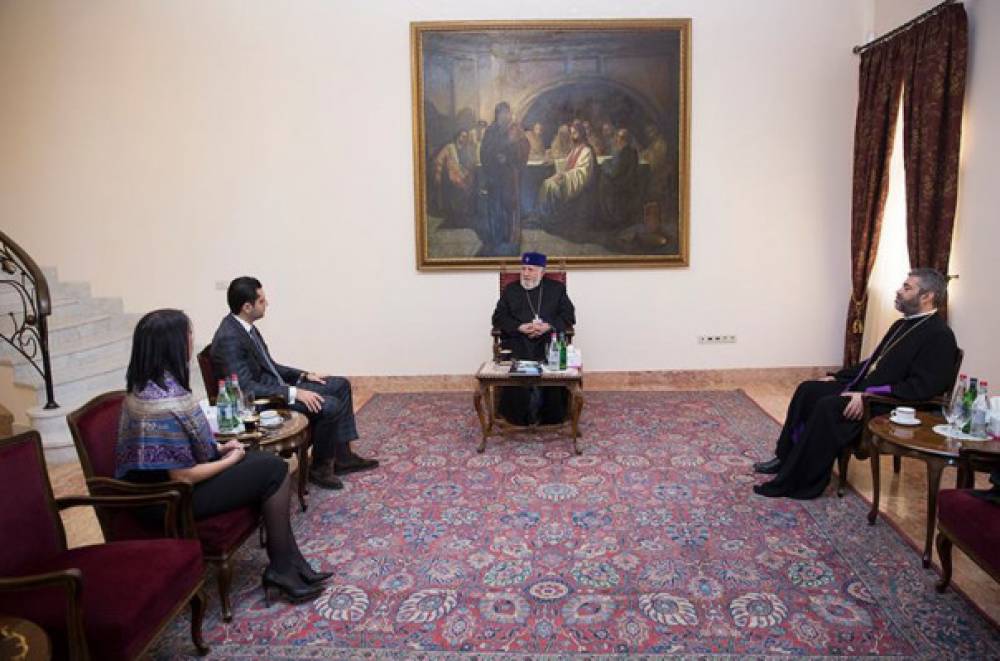 Ամենայն Հայոց Կաթողիկոսն ընդունել է Արմավիրի մարզպետին