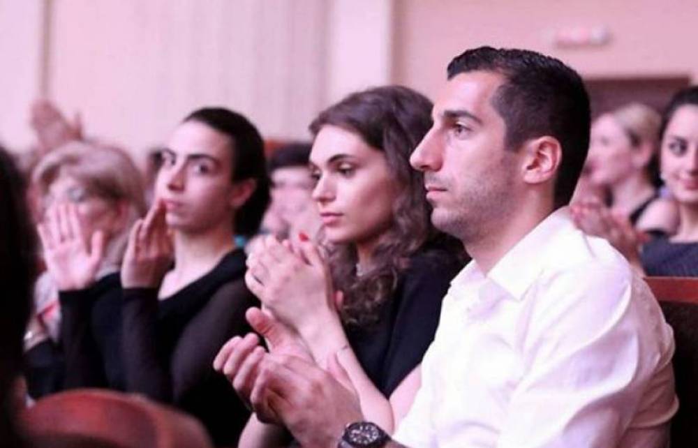 Հենրիխ Մխիթարյանը նշանադրվել է. losarmnews.com