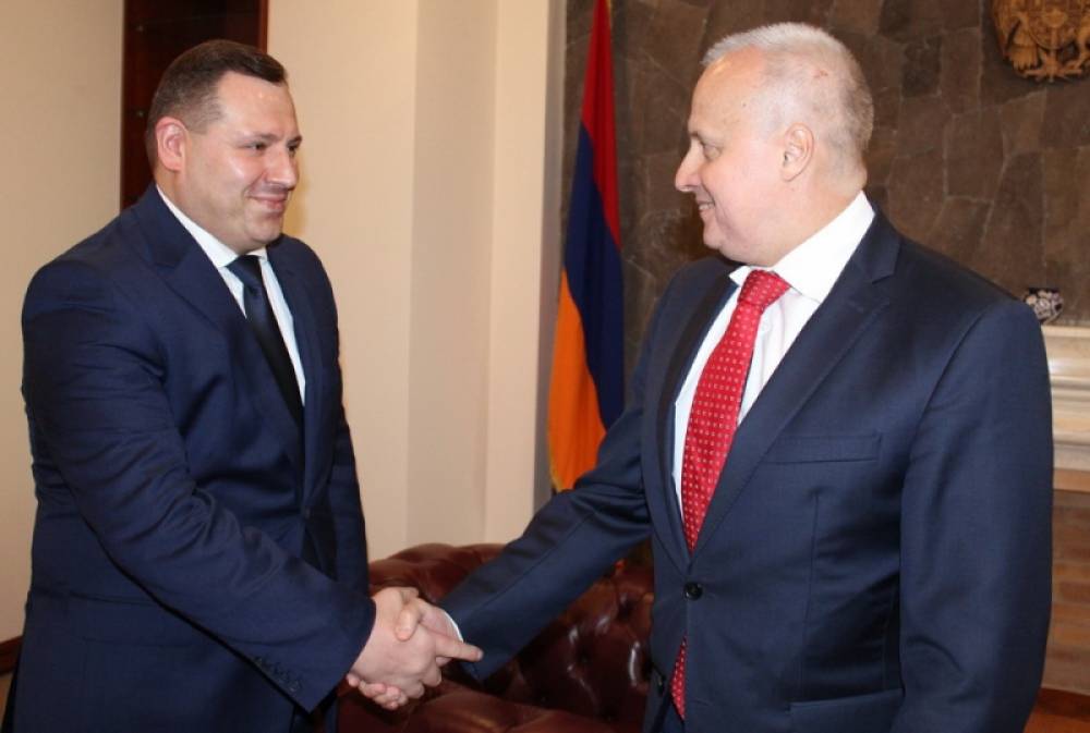 ՀՀ քննչական կոմիտեի նախագահ Հայկ Գրիգորյանն ընդունել է ՀՀ-ում ՌԴ արտակարգ և լիազոր դեսպան Սերգեյ Կոպիրկինին