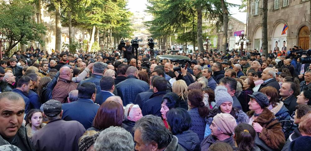 Իջևանցիները Գագիկ Ծառուկյանից աջակցություն խնդրեցին (տեսանյութ, լուսանկարներ)