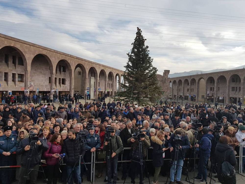 Քարոզարշավի երկրորդ օրը իշխանական ուժը մեկնարկեց Սպիտակ քաղաքից (տեսանյութ)