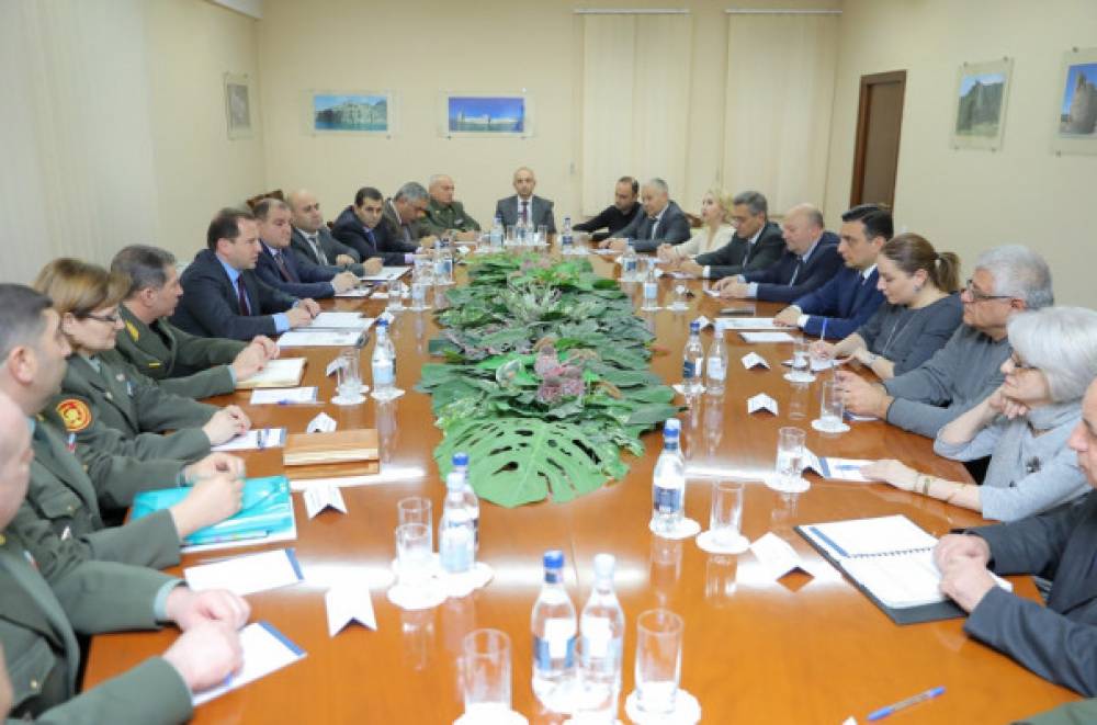 Ստորագրվել է ՀՀ պաշտպանության նախարարության և բժշկական համալսարանի համագործակցության մասին հուշագիր