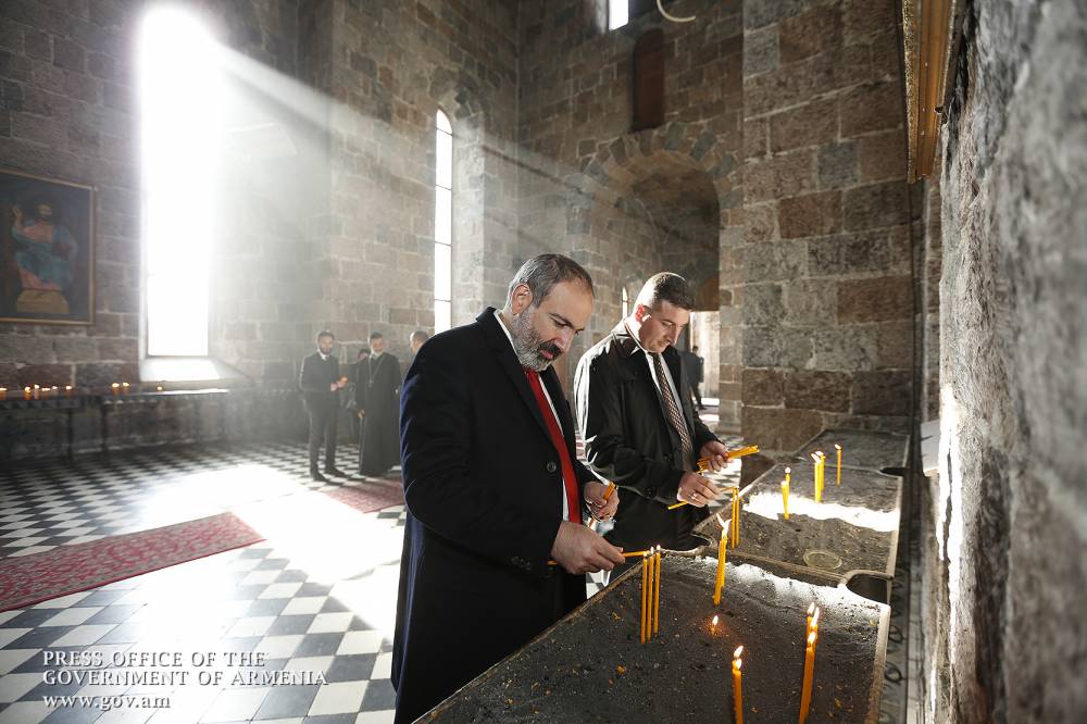 «Որևէ մեկը չփորձի ապացուցել, թե մենք խեղճ ժողովուրդ ենք. մենք հզոր ենք, սա Նարեկացու, Մաշտոցի, Մոնթեի, Մարշալ Բաղրամյանի, Տիգրան Մեծի ժողովուրդն է». Նիկոլ Փաշինյան
