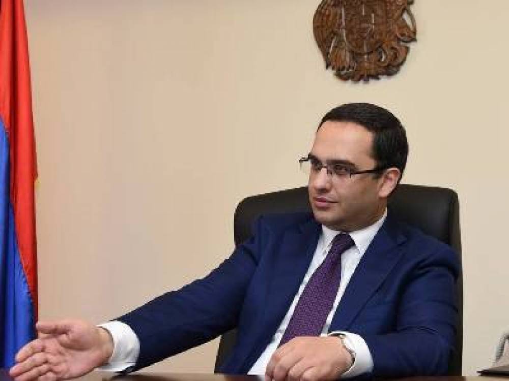 Նիկոլ Փաշինյանը բանակում չի ծառայել` թեեւ ուներ նման հնարավորություն. Վիկտոր Սողոմոնյան