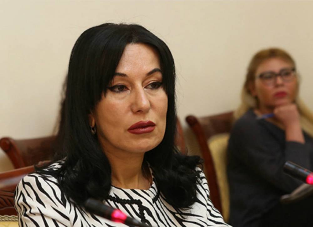 «Եվ ուրեմն` հանգիստ նստեք տեղներդ»