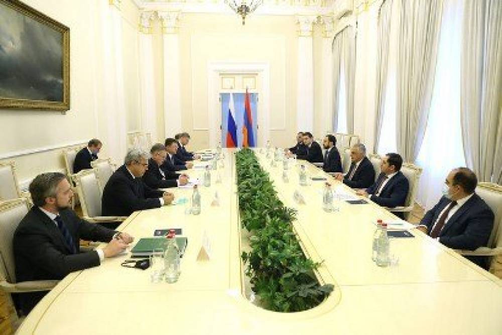 Տեղի է ունեցել Հայաստանի եւ Ռուսաստանի փոխվարչապետերի հանդիպումը
