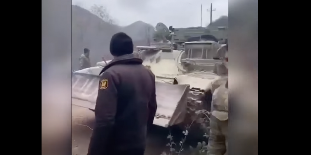 Ադրբեջանցիները ծանր զինտեխնիկա են կուտակում ՀՀ սահմանների մոտ (տեսանյութ)