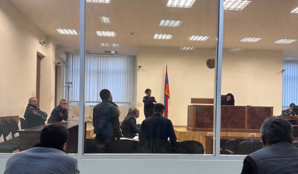 Դատարանը վերացրեց քսանամյա քաշաթաղցի Նորիկ Գոգորյանի նկատմամբ կիրառված կալանավորումը․ Լեւոն Քոչարյանը նրա հետ նույն խցում է եղել