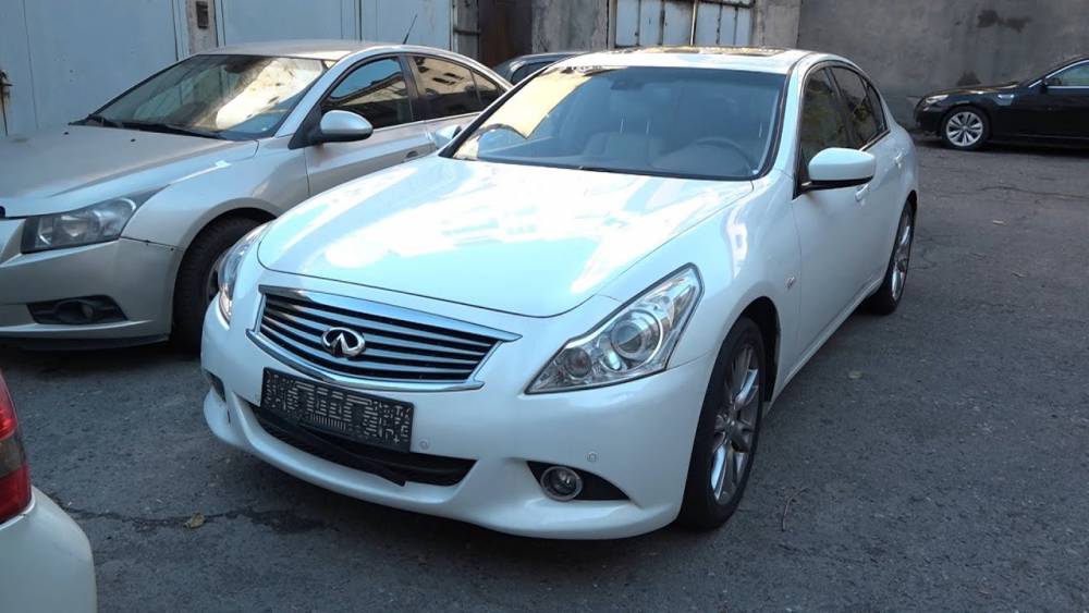 Սկզբում հարձակվել են երիտասարդի վրա, ապա վերցրել նրա «Ինֆինիտի» մեքենայի բանալինելը եւ փախցրել այն