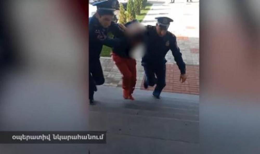 Տղամարդը շքամուտքում դանակով հարձակվել էր 35-ամյա բնակչի վրա և հափշտակել նրա բջջային հեռախոսը
