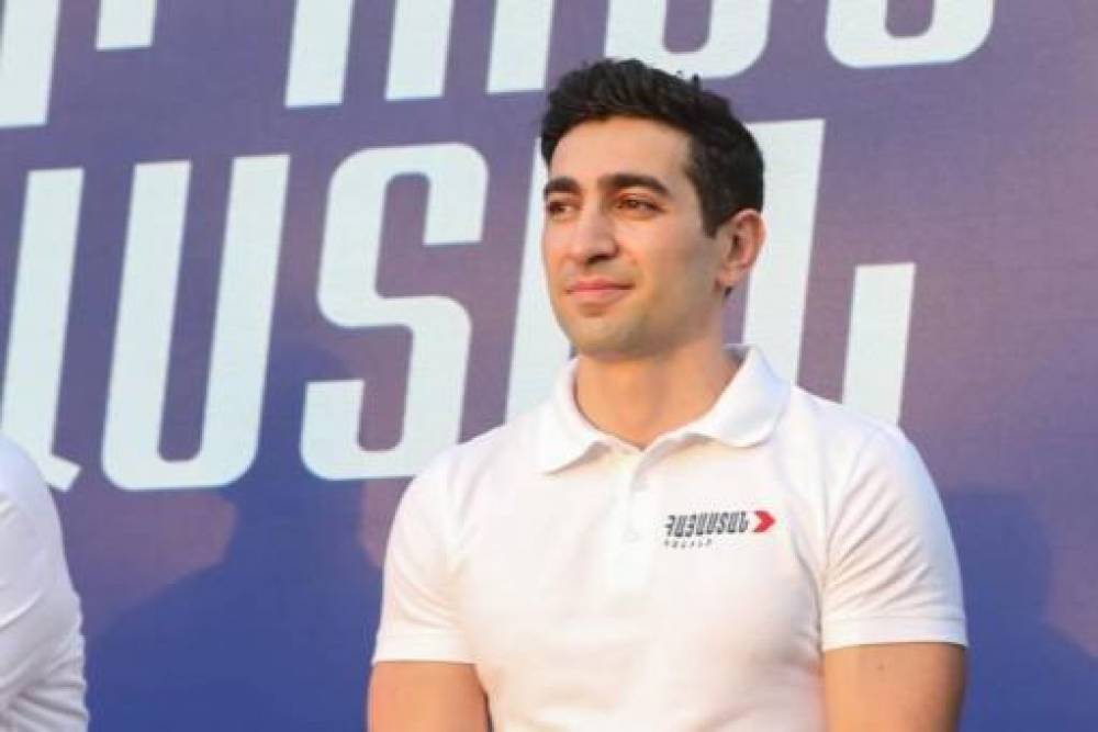 ՔՊ խմբակցությունում ատամները սրած սպասում են Լևոն Քոչարյանին․ «Հրպարակ»