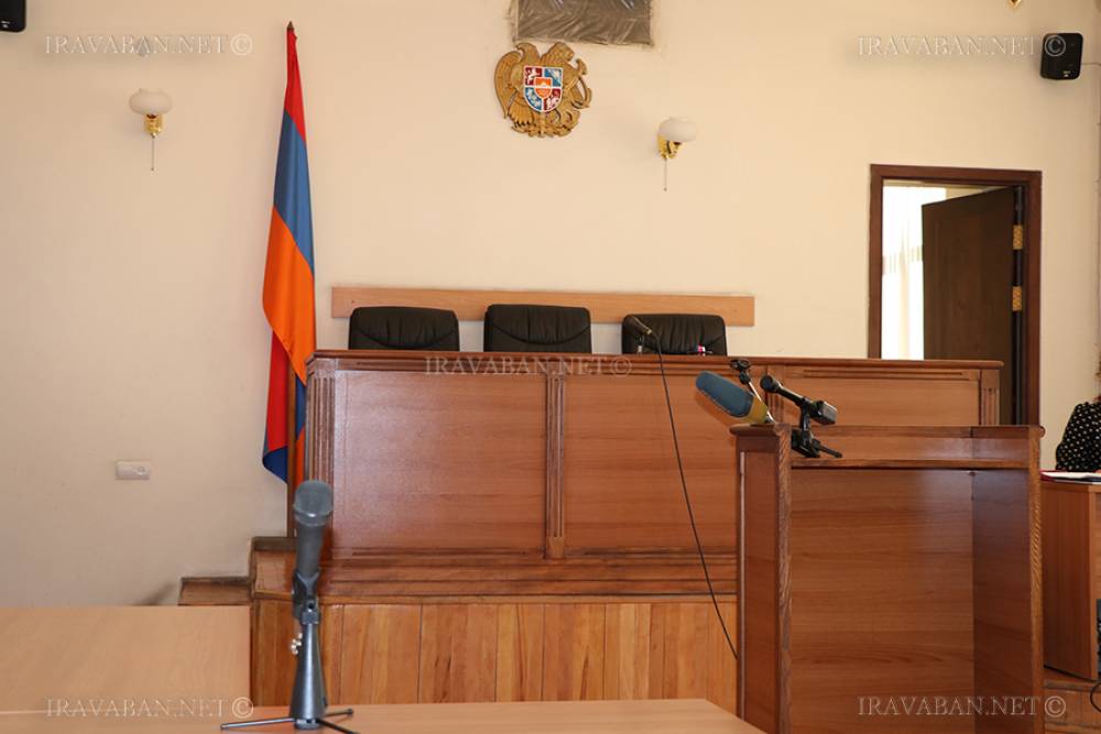 Արտակարգ դեպք` Երևանում. մեղադրյալը, քրեական դատարանում լսելով իր վերաբերյալ դատավորի կայացրած որոշումը, դատարանից դիմել է փախուստի