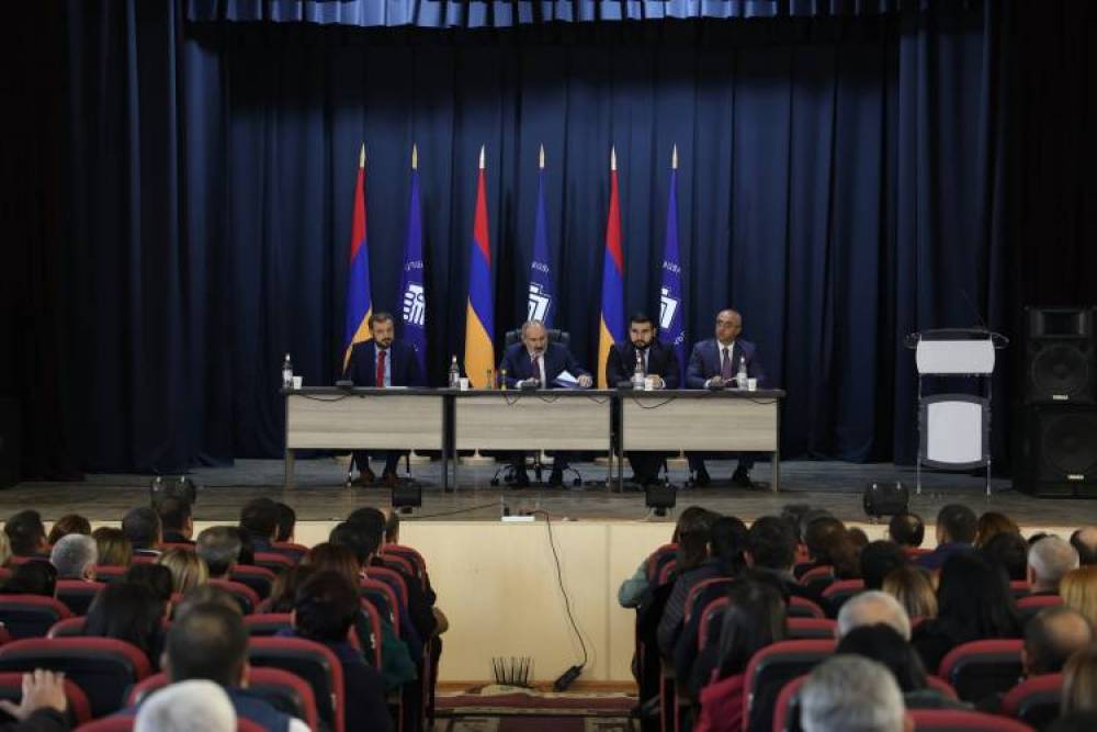 ՔՊ գրասենյակում չեն տեղավորվում․ «Հրապարակ»