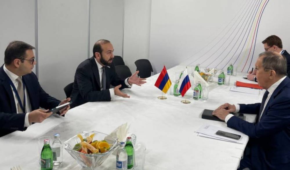 Սկոպյեում հանդիպել են Միրզոյանն ու Լավրովը