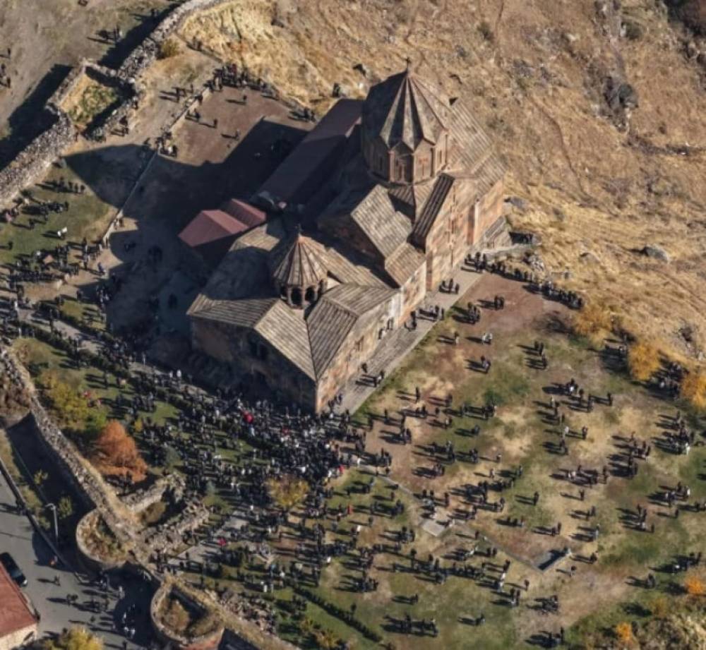 Իշխանությունները չեն էլ թաքցնում, որ ՀԷՑ-ն ու Եկեղեցին իրենց հետաքրքրում են բացառապես նախընտրական «տրամաբանության» մեջ. «Փաստ»