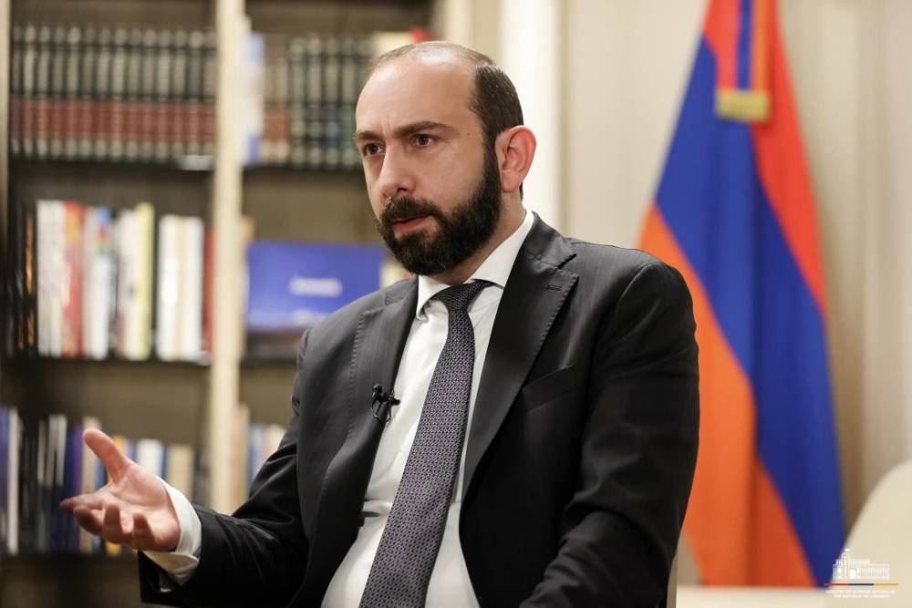 Չեմ ուզում գնալ պատմության մեջ, որովհետև շատ անհարմար իրավիճակ կարող է ստեղծվել և հայկական տեղանուններ տեսնենք մի քիչ ավելի լայն տարածքների վրա. Միրզոյան