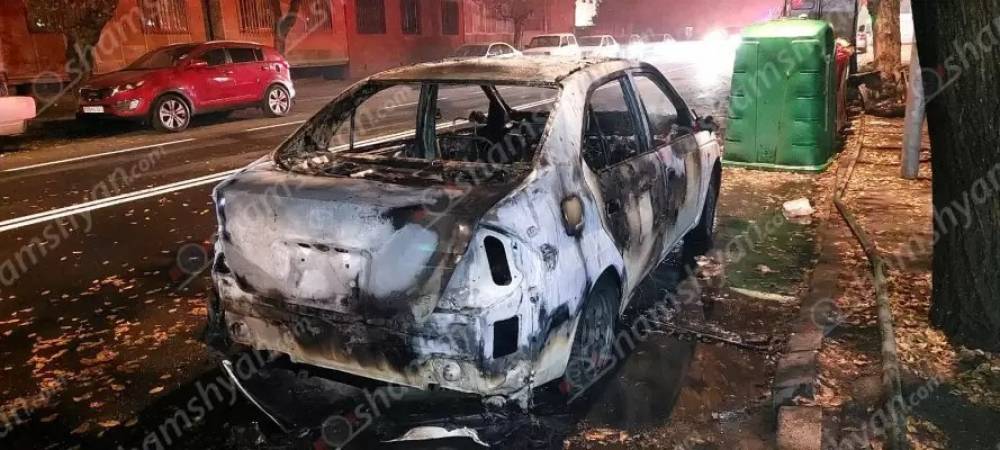 Գարեգին Նժդեհ փողոցում հրդեհ է բռնկվել «Toyota»-ում․ այն վերածվել է մոխրակույտի