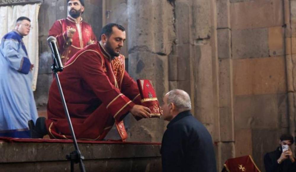 Փաշինյանը կաթողիկոսին գահընկեց անելու ծրագրի «տակ է մնացել»․ «Հրապարակ»