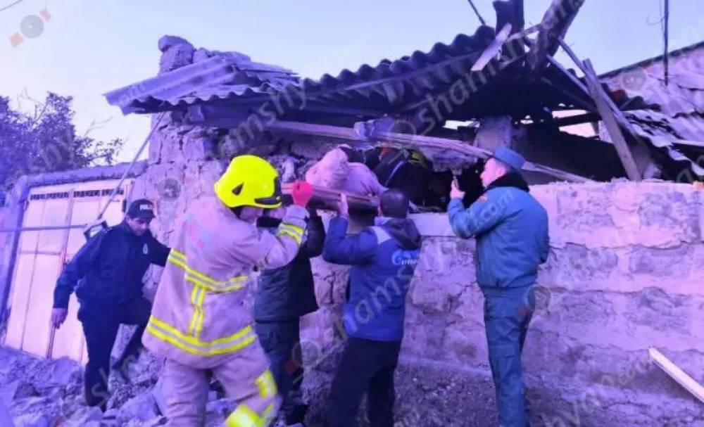 Պայթյուն-փլուզում՝ Էջմիածնում. փլատակներից դուրս է բերվել 76-ամյա տանտիրուհին