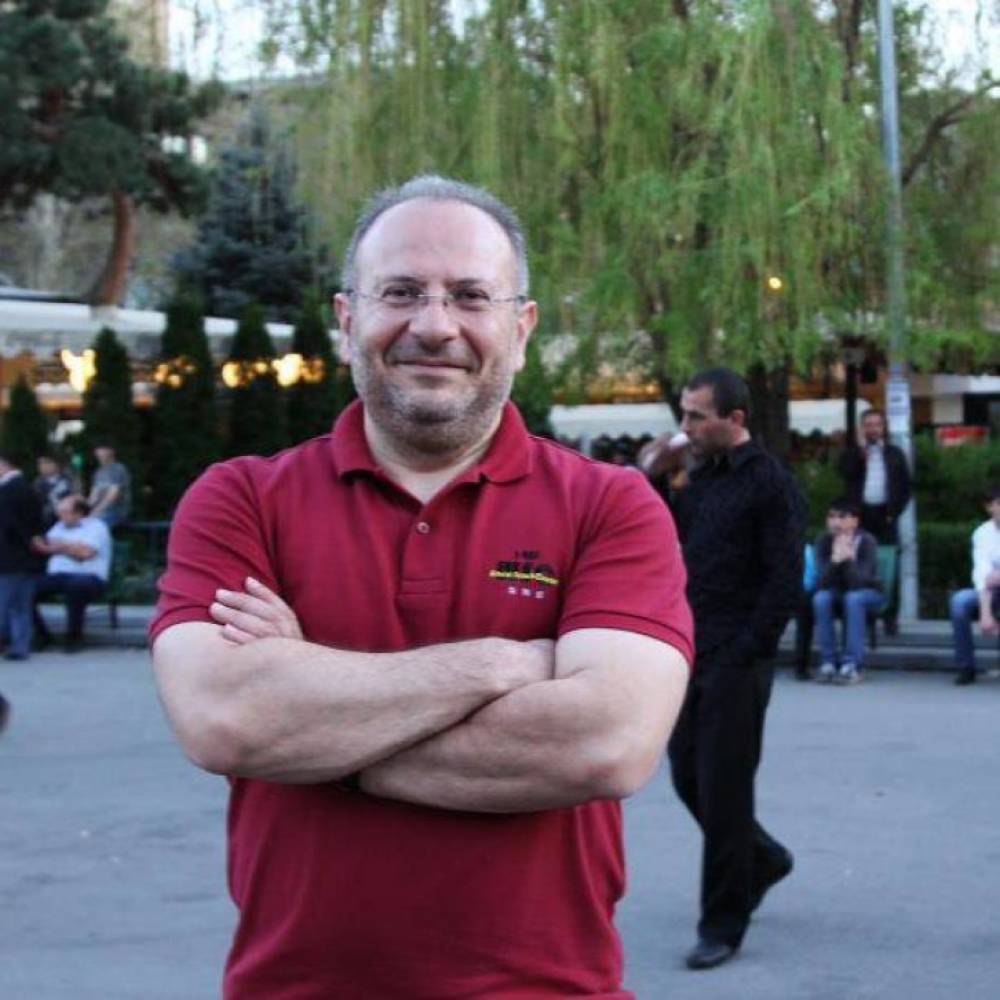 Այսօրվանից դադարեցրել եմ իմ աշխատանքը «Երկիր Մեդիա» հեռուստաընկերությունում. Բագրատ Եսայան